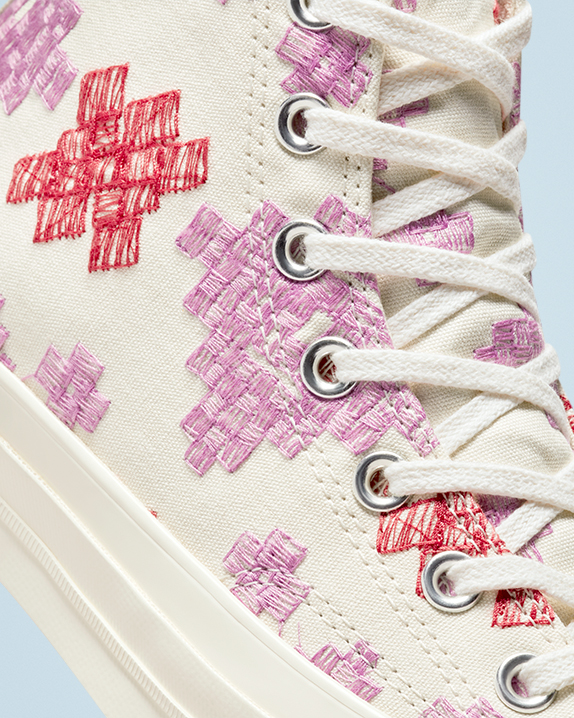 Pink Converse Festival Broderie Chuck 70 High Top | A87157R